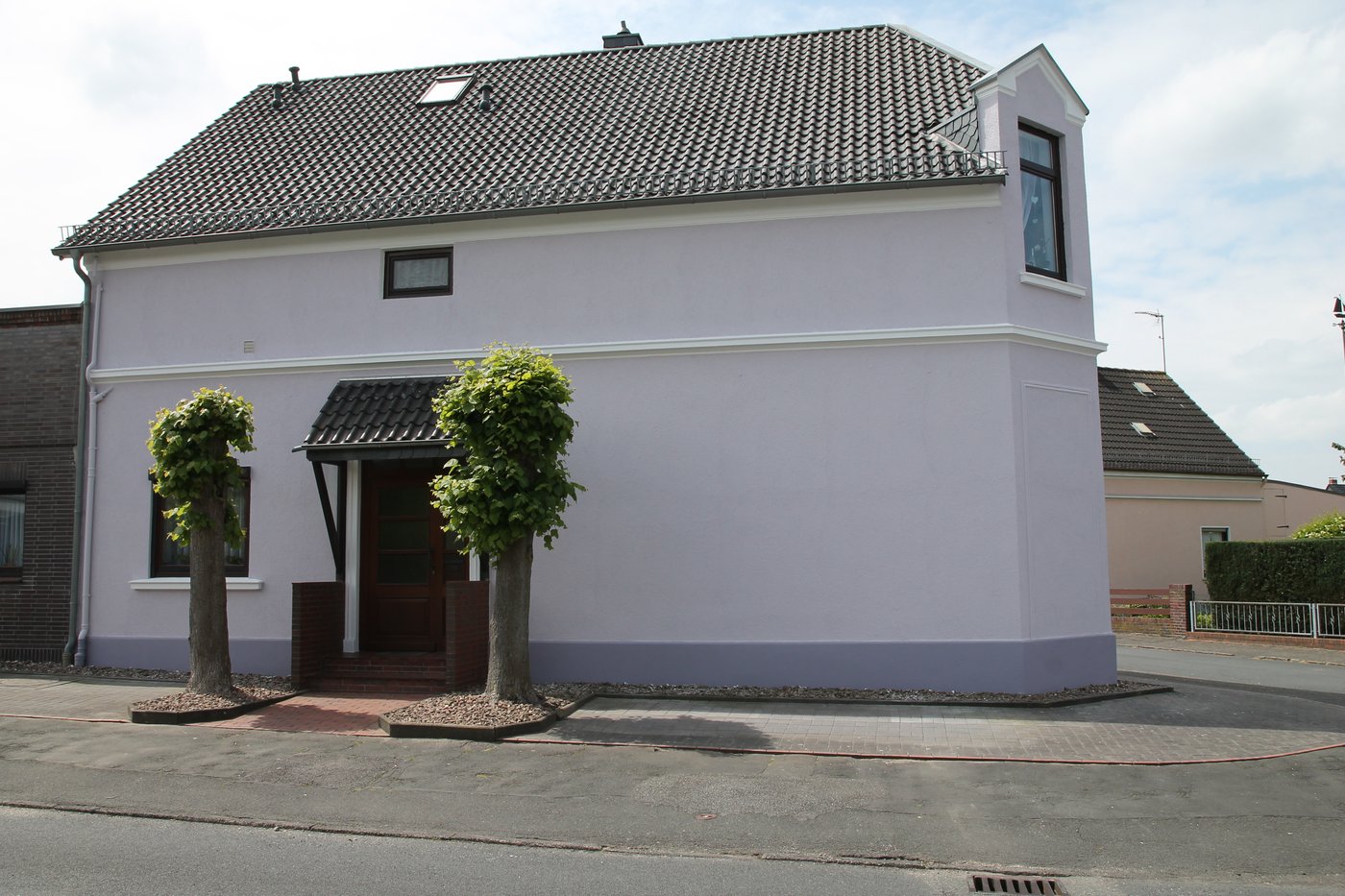 Fassade flieder fertig